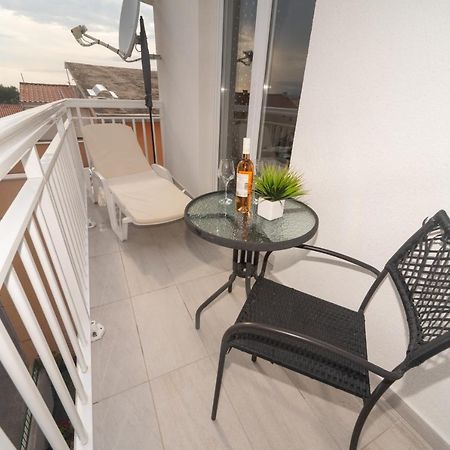 Apartment Antonio Baska Voda Luaran gambar