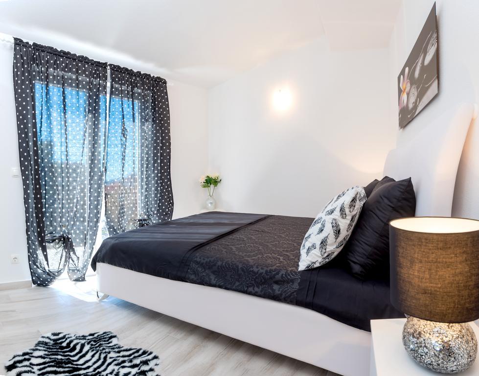 Apartment Antonio Baska Voda Luaran gambar