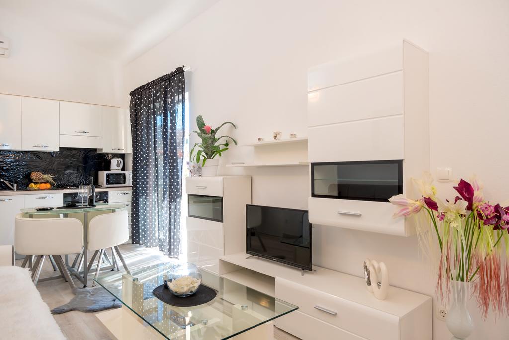 Apartment Antonio Baska Voda Luaran gambar