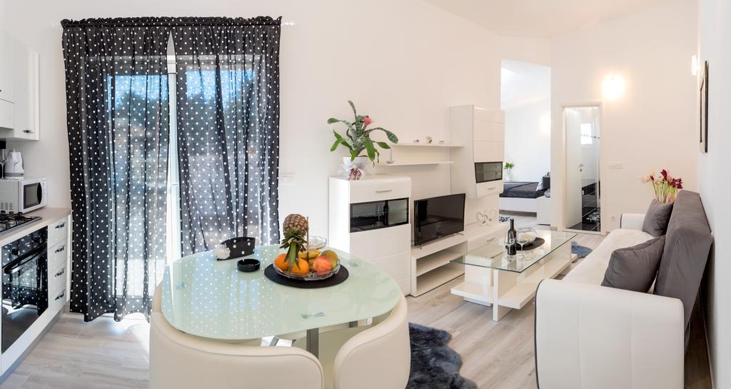 Apartment Antonio Baska Voda Luaran gambar